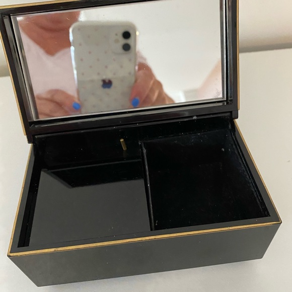 Vintage Music Box by Otagi Tavistock Laquerware - Picture 6 of 7